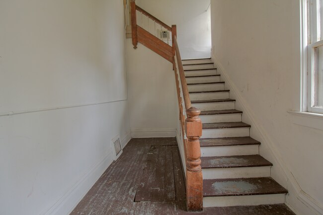 Primary Photo - 809 Oak St