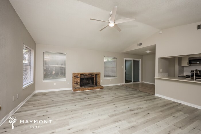 Building Photo - 2114 High Bluff Dr
