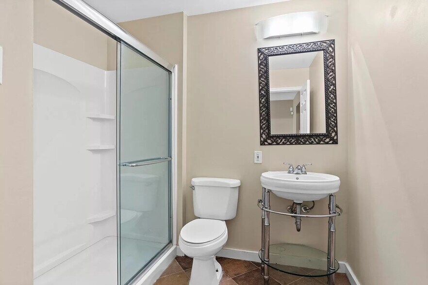 Building Photo - 107 Sylvan Oak Way