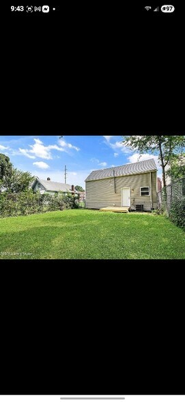 Building Photo - 2209 Rowan St