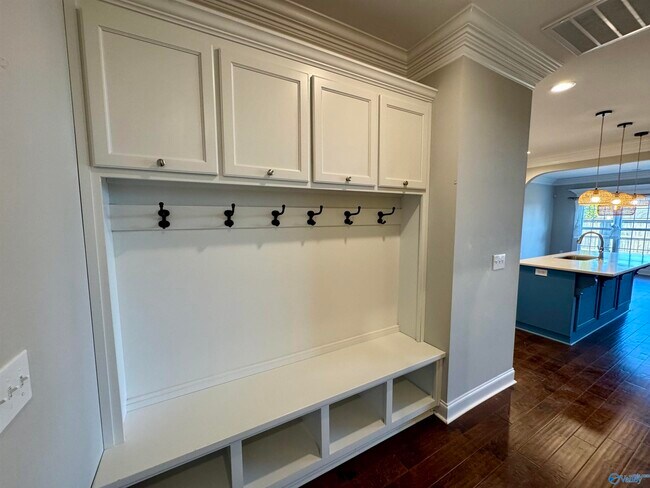 Building Photo - 4353 SE Willow Bend Ln