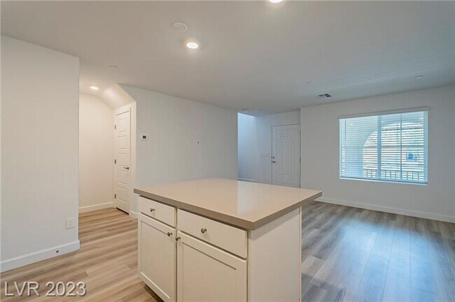 Building Photo - Charming Retreat in 89011