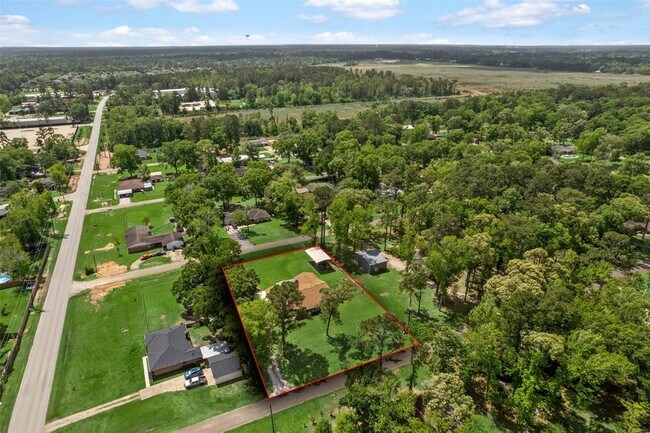 Building Photo - 24338 Redbud Ave