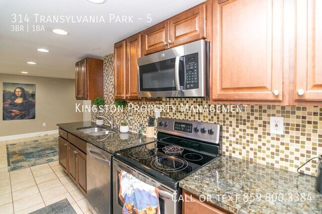 Building Photo - 314 Transylvania Park