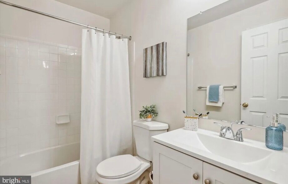 Building Photo - 12407 Carters Grove Pl