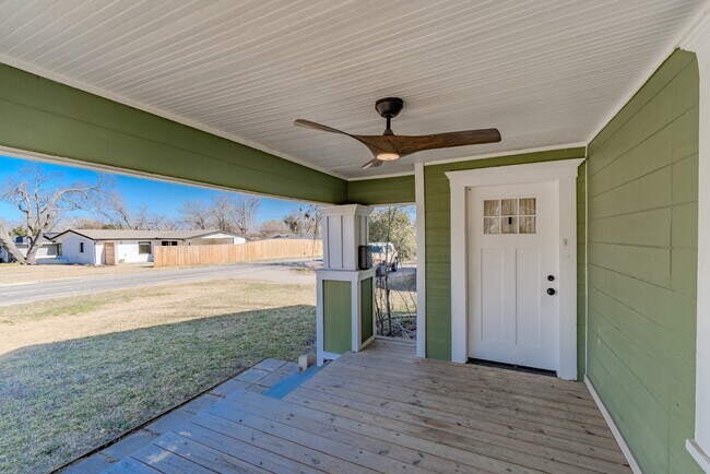 Building Photo - 6706 Fisher Rd