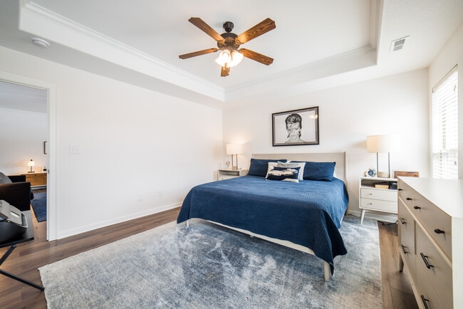 Building Photo - 3960 W Mountain View Dr