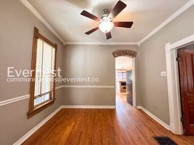 Building Photo - 2-Bed/1-Bath Home/Available Now!