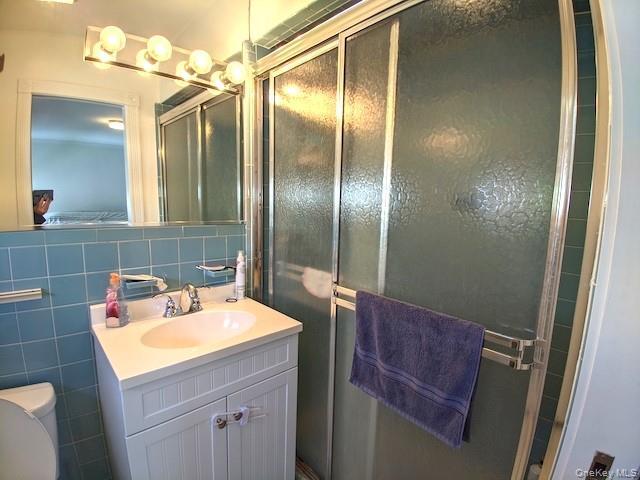 Building Photo - 469 E Park Ave