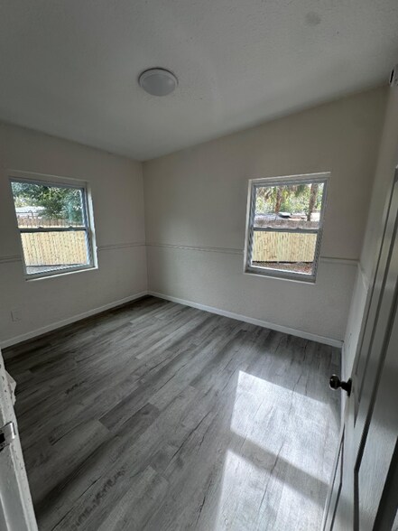 Building Photo - 2904 Lippia Rd