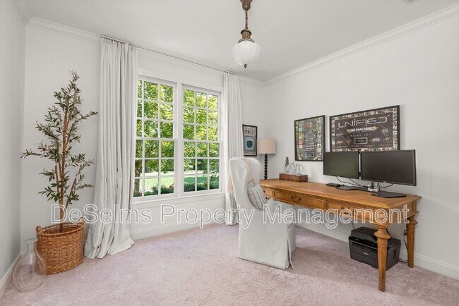 Building Photo - 444 Wiregrass Lane