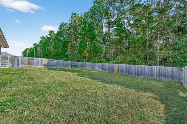 Building Photo - 40320 Hilltop Pr Dr