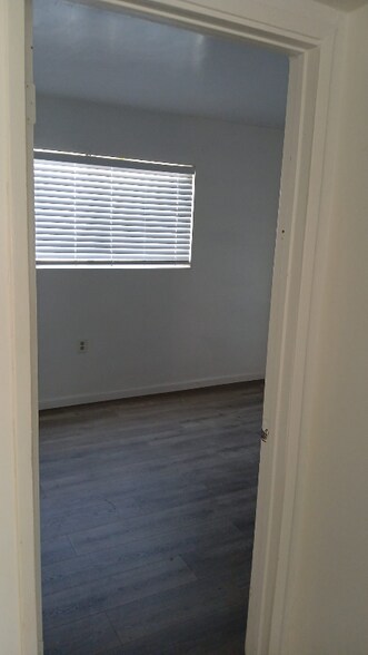 Building Photo - 190 W Alamo St