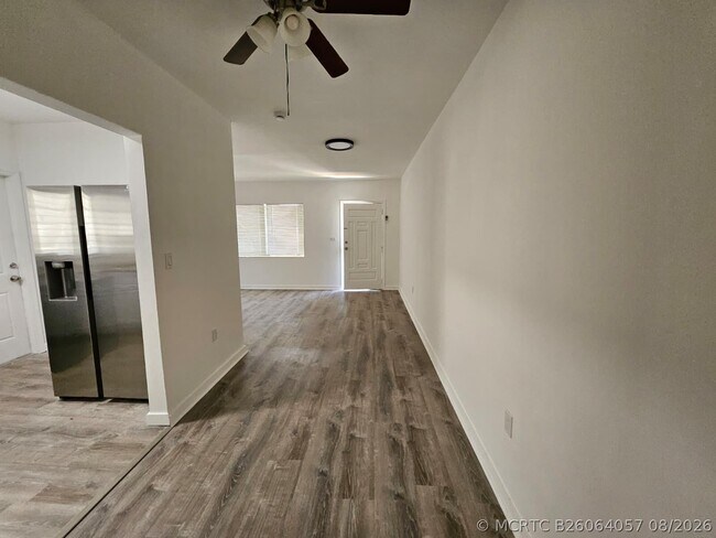 Building Photo - 1732 SW 21st Ter