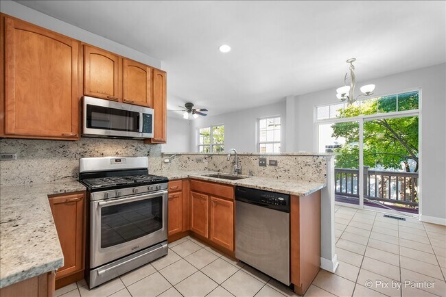 Building Photo - 1128 Bartholdi Ct