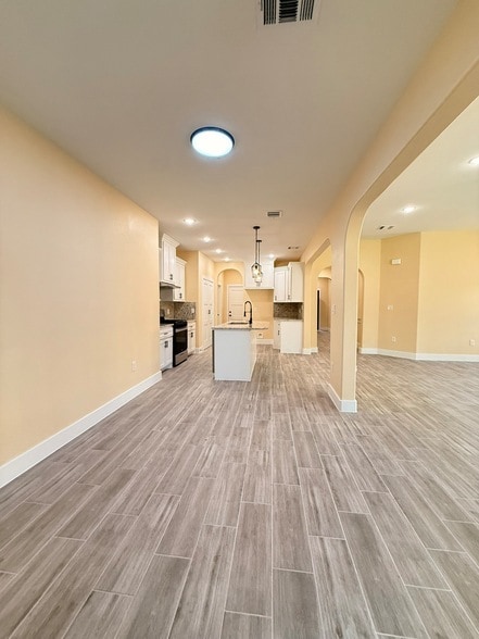 Building Photo - 14844 Coaltown Rd