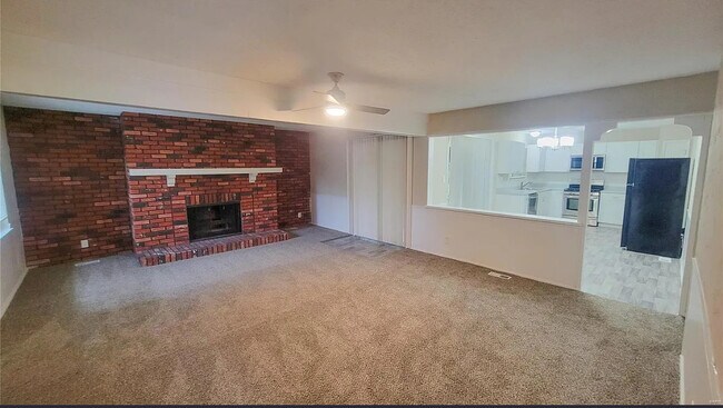 Building Photo - 6543 Coventry Dr