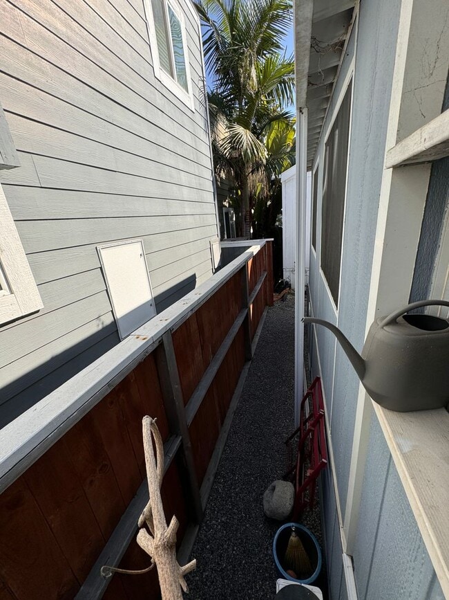 Building Photo - Grab Your Surfboard and Walk to Grandview Beach!