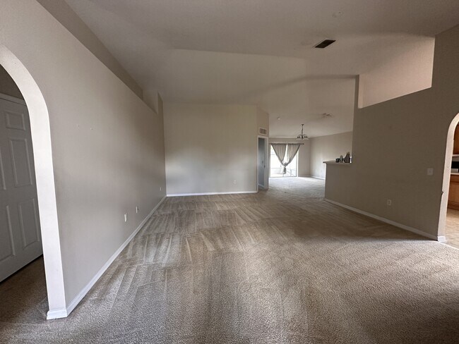 Building Photo - 2529 SW 156th Pl