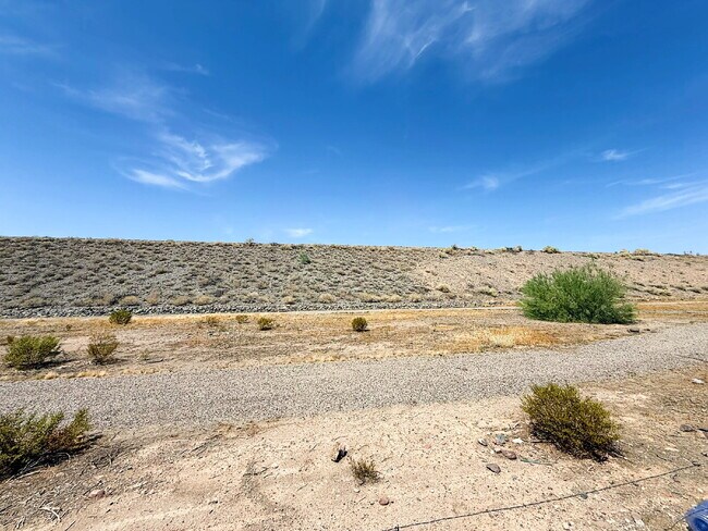 Building Photo - Charming 3-Bed, 2-Bath Home with Oversized...