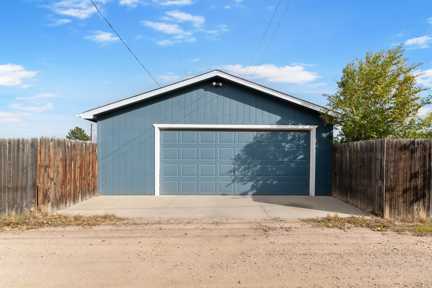 Oversized 2 car garage - 175 N 10th Ave