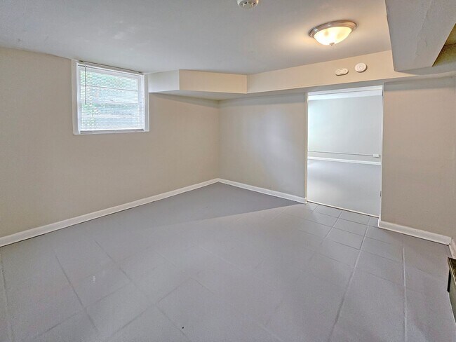 Building Photo - 4-Bedroom Ranch in the Heart of Atlanta – ...