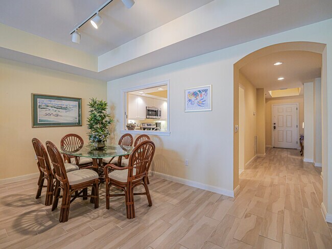 Building Photo - 5225 E Harbor Village Dr