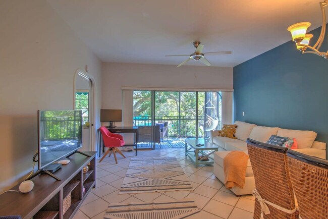 Building Photo - 3310 Europa Dr