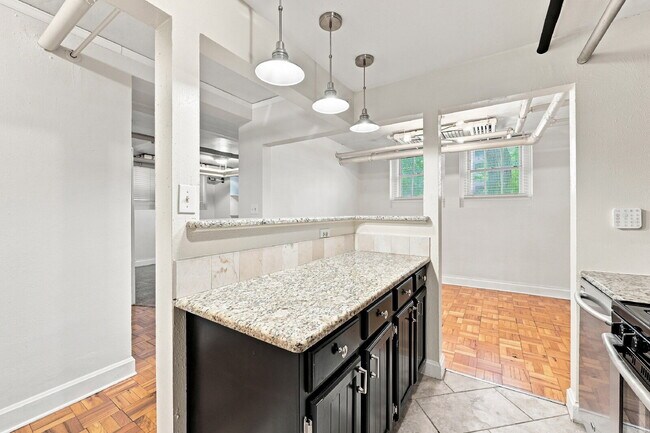 Building Photo - 1,795.95, 2-bedroom, 1-bathroom Updated in Great Denver Location!