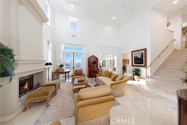 Building Photo - 7 Vista Luci