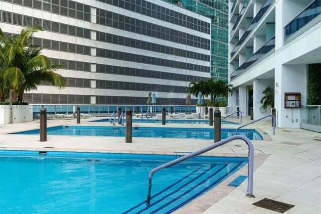 Building Photo - 200 Biscayne Blvd Way