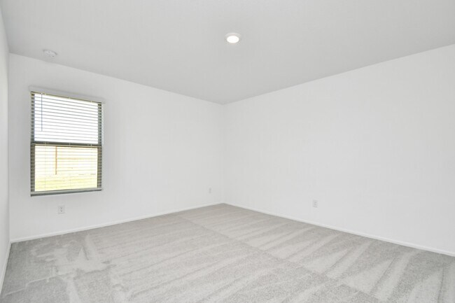 Building Photo - 27010 Breakaway Ln