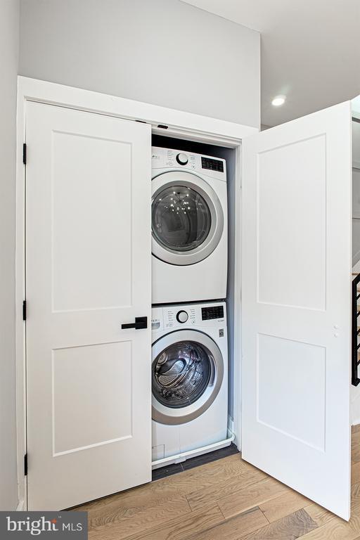 Building Photo - 1219 Wylie St NE