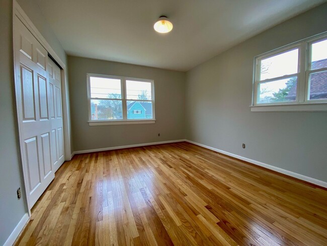 Building Photo - Renovated 3 bedroom home in Annapolis! Bea...