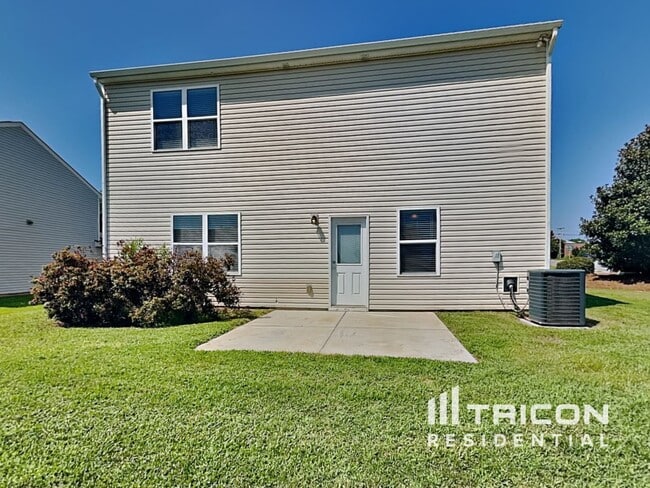 Building Photo - 1725 White Willow Ave Ave
