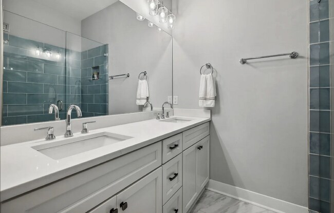 Building Photo - "Experience Nashville Charm: Spacious 3-Bed, 3.5-Bath Retreat on Byrum Avenue!" Fenced Back Yard!