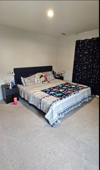 Building Photo - 7017 Old Evergreen Pkwy