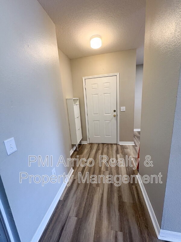 Building Photo - 6019 Portsdale Pl