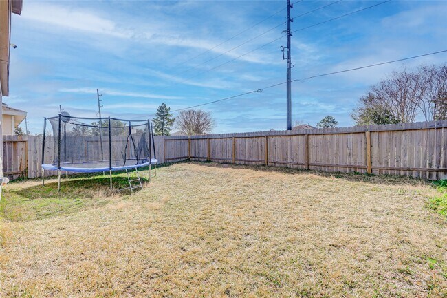 Building Photo - 22103 Regal Heights Dr