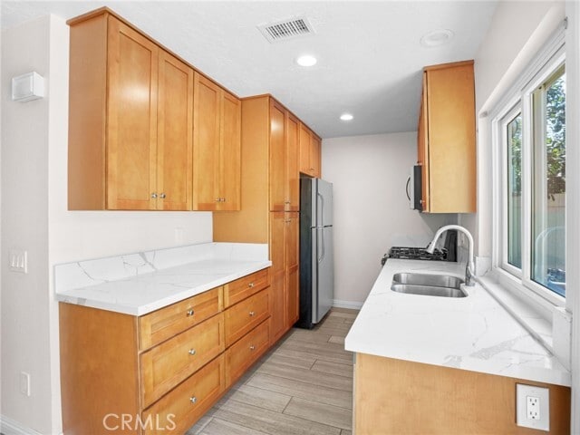 Building Photo - 2745 Tropicana Dr