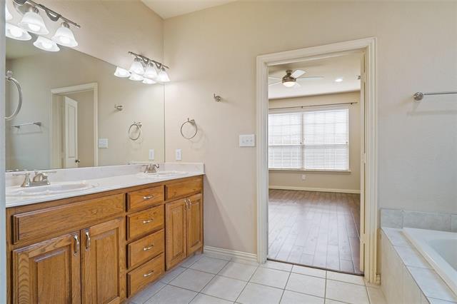 Building Photo - 1854 Yorkshire Cir