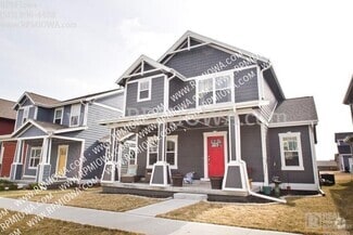 Building Photo - 1655 SW Arlan Dr