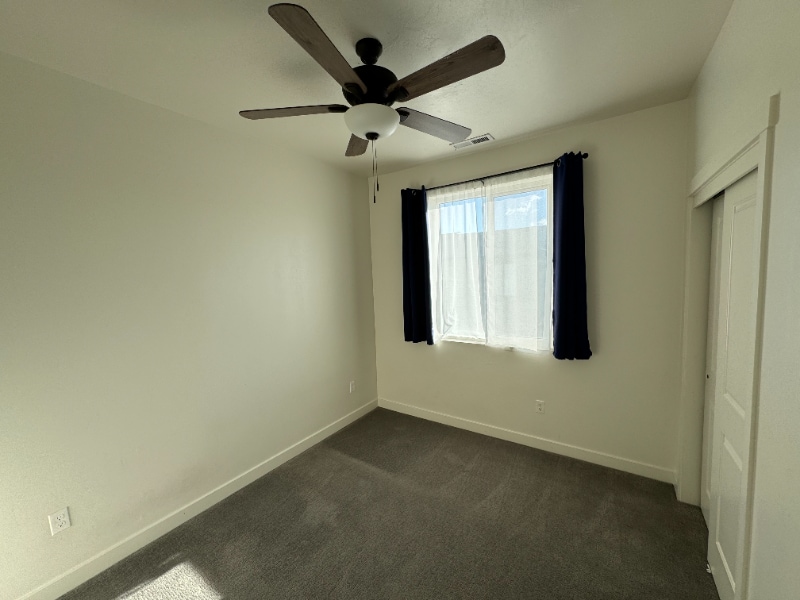 Building Photo - 386 S 700 W