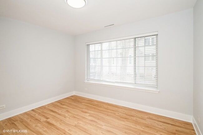 Building Photo - 77 N Macgillis Dr