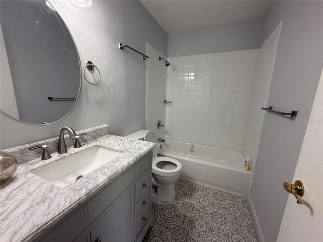 Building Photo - 313 Dirksen Dr