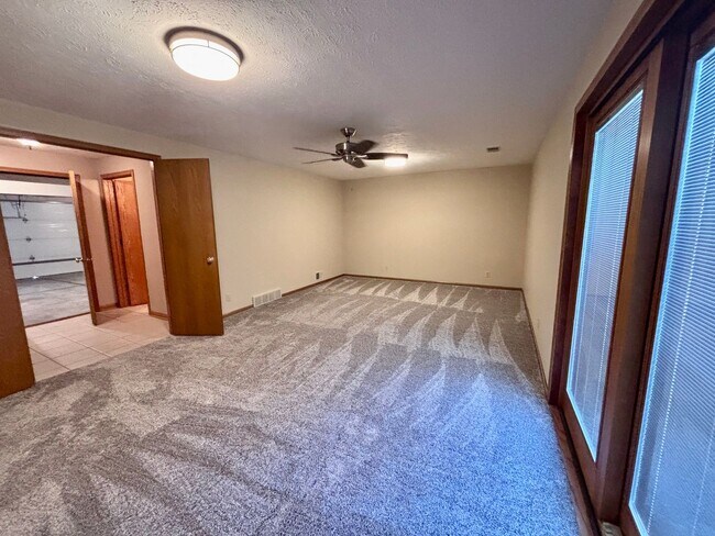 Building Photo - 16306 Lafayette Ave