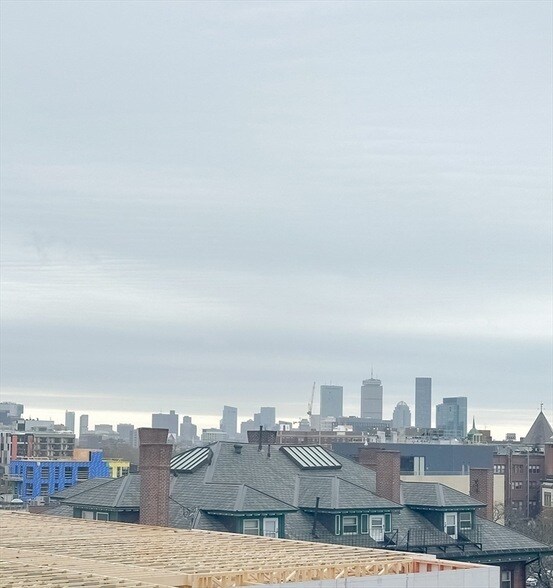 Building Photo - 19 Winchester St