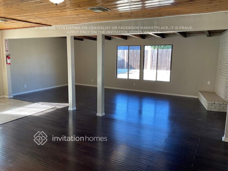 Building Photo - 7943 Newcastle Ave