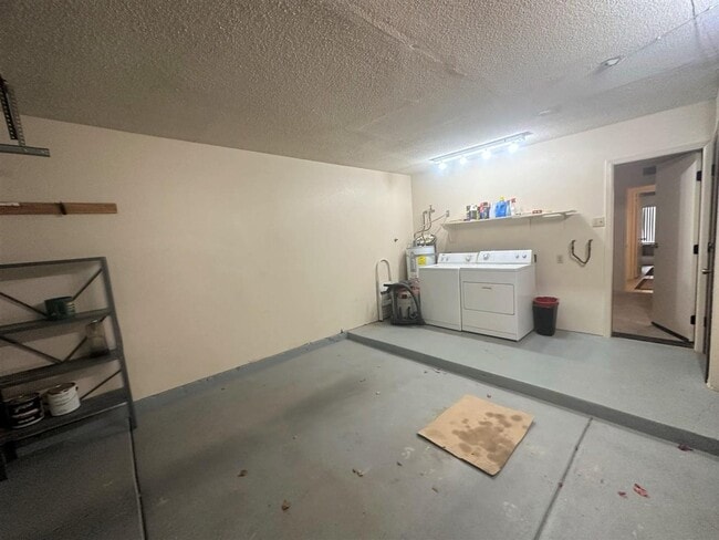 Building Photo - 12495 E Del Rey Dr