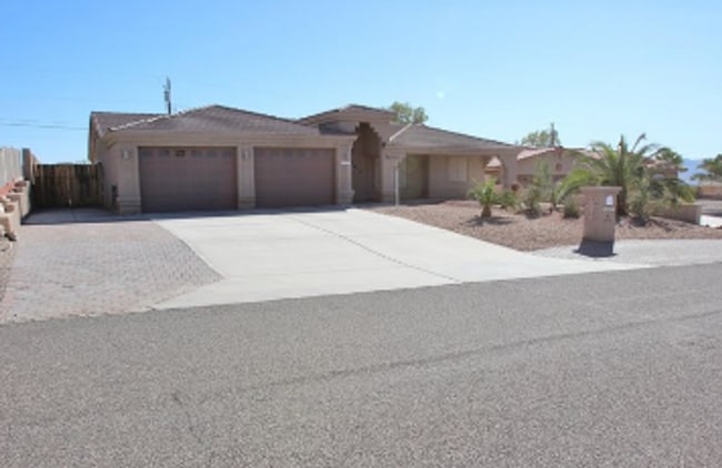Primary Photo - Furnished 3 Bedroom - 2 Bath Pool Home